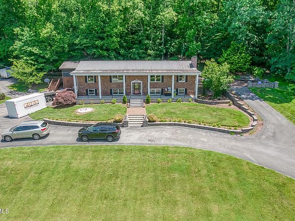 2nd image of 429 Hidden Valley Rd