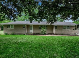 6078 Versailles Rd, Lake View, NY 14085