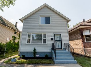 7670 S Coles Ave, Chicago, IL 60649