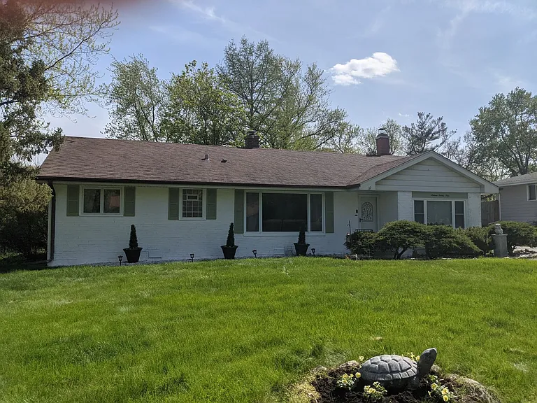 1629 Virginia St — Photo 3