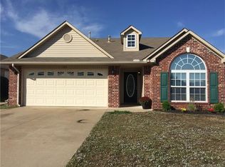 105 W Fairlane Dr, Sapulpa, OK 74066
