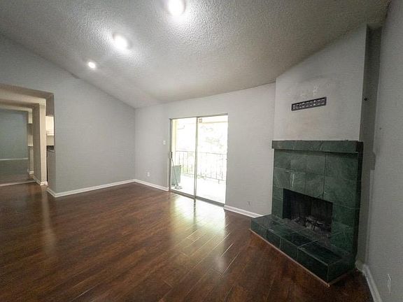 3rd image of 9117 Imogene St Floor 2