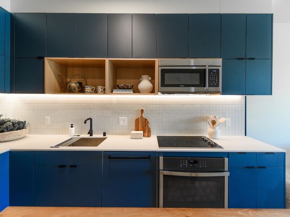 1625 SW Main St #502