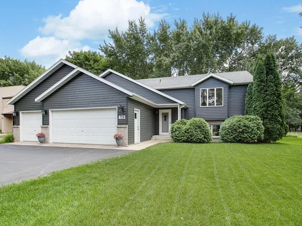 726 8th St N, Sauk Rapids, MN 56379