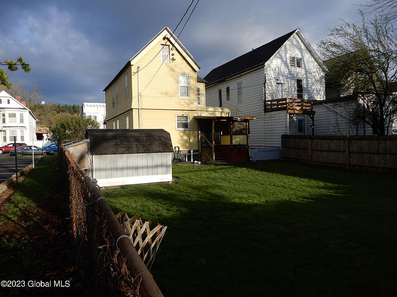 4th image of 741 4th Avenue