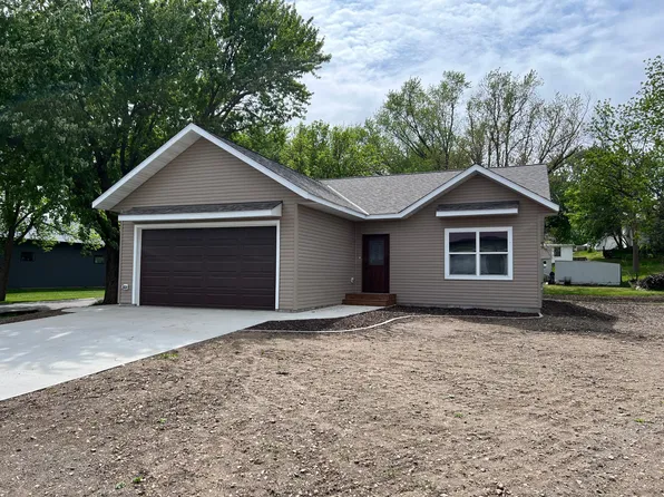 828 Spark Ave, Albert Lea, MN 56007