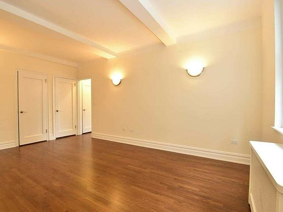 2nd image of 736 W End Ave APT 6A
