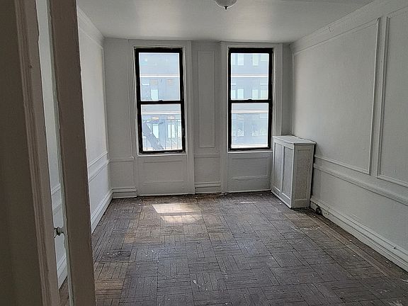 5th image of 256 W 117th St #23E
