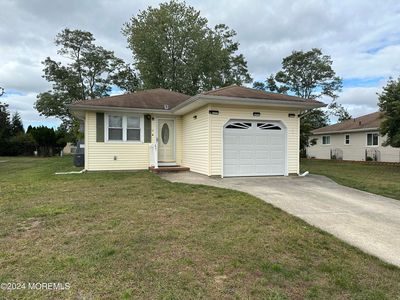 47 Bonaire Drive, Toms River, NJ, 08757