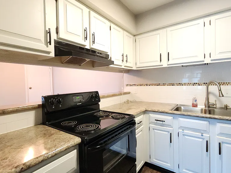 1600 Sharon Rd W #10 — Photo 14