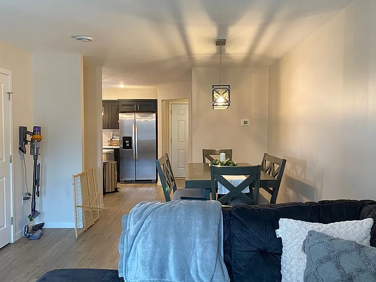 839 Thames Ct — Photo 8