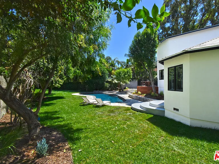 19061 Wells Dr — Photo 50