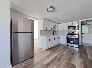 1746 Chatham St, Racine, WI 53402