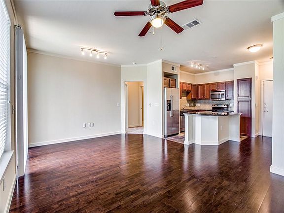 4th image of 609 Cabral Cir APT 4008