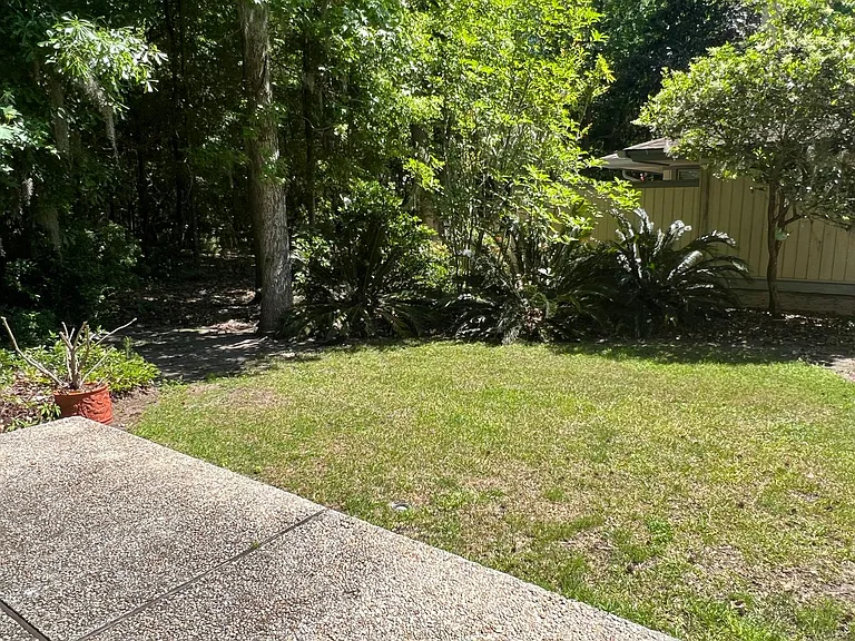 7 Golden Hind Dr — Photo 42
