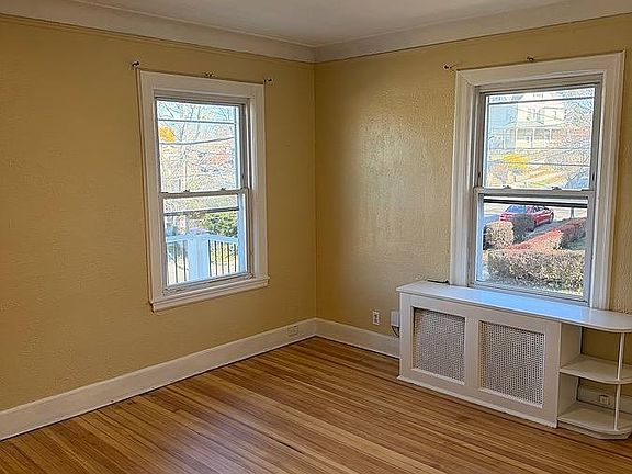 2nd image of 45 Underhill St
