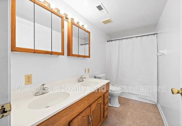 1319 Fort Campbell Blvd — Photo 8