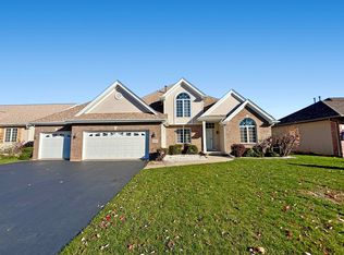 4219 River Hawk Dr, Loves Park, IL 61111