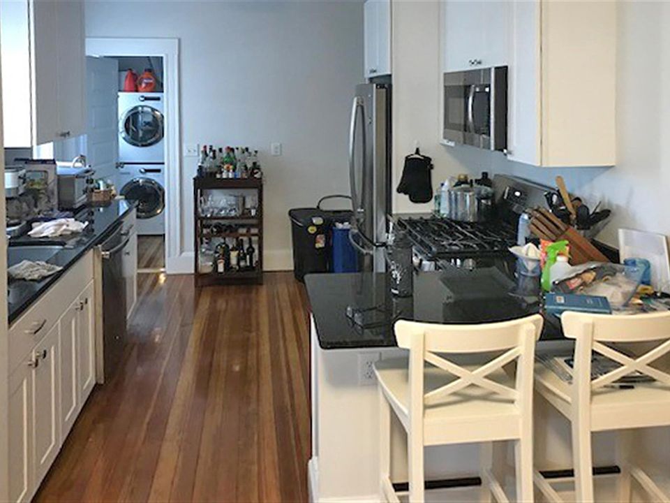 1st image of 20 Ashland St #1