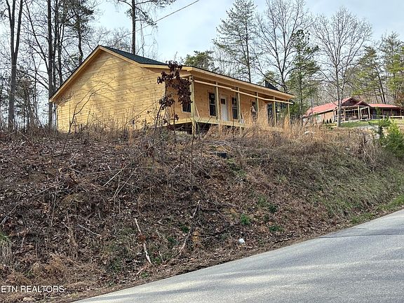 3rd image of 2779 Easy St