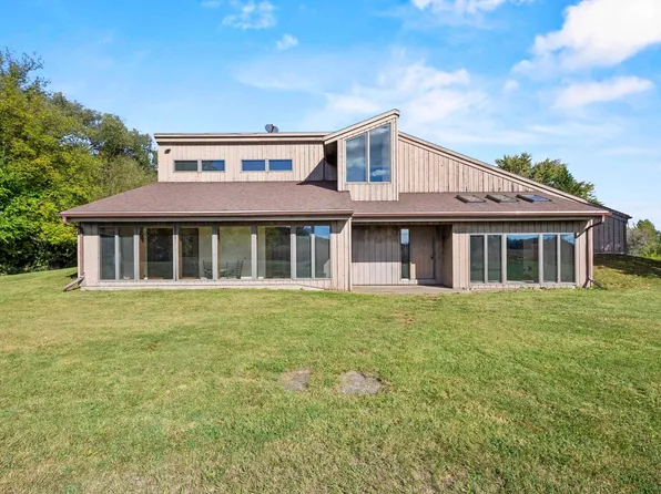 4865 County Rd N, Oshkosh, WI 54904