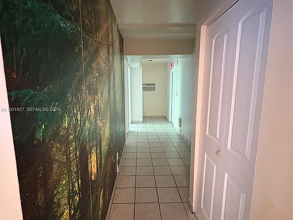 5th image of 1739 SW 28th Ter