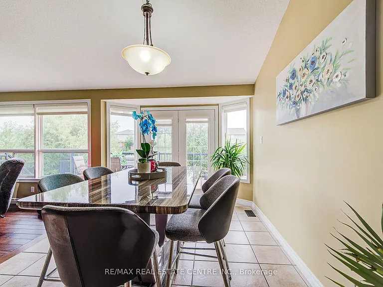 16 Paulstown Cres — Photo 18