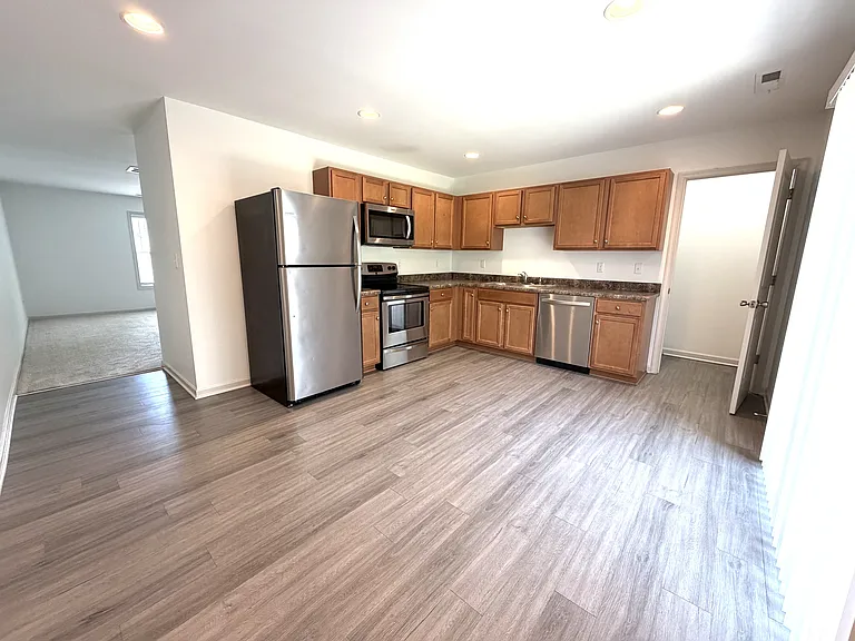 110 Aaron Pl #502 — Photo 4