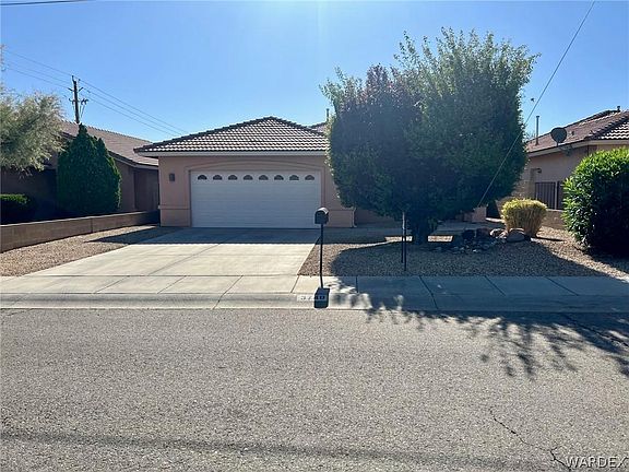 3rd image of 3740 N Lomita St
