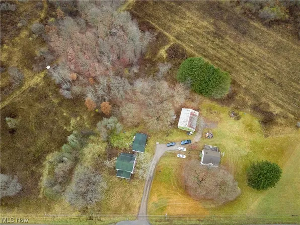 7366/7394 Waynesburg Dr SE, Waynesburg, OH 44688