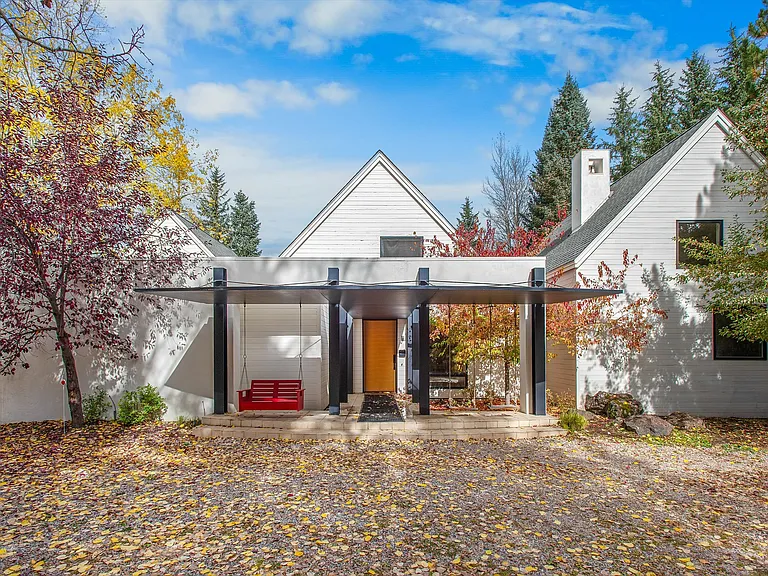 1270 Mountain View Dr — Photo 48