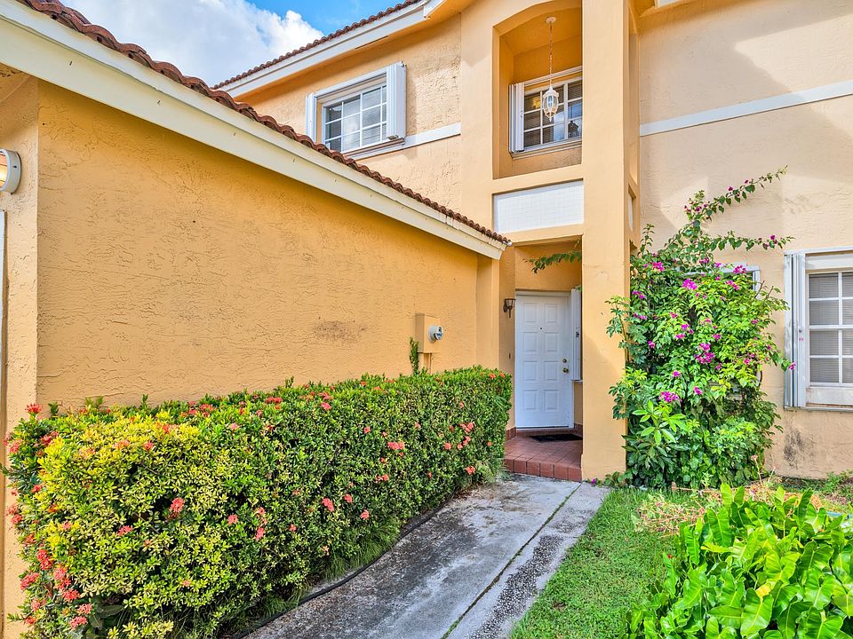 1st image of 10425 SW 153rd Ct APT 3