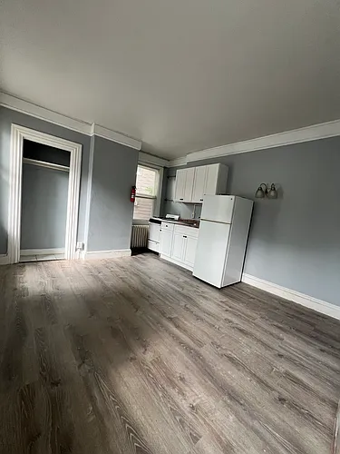 83 Englewood Ave #8 Photo 1