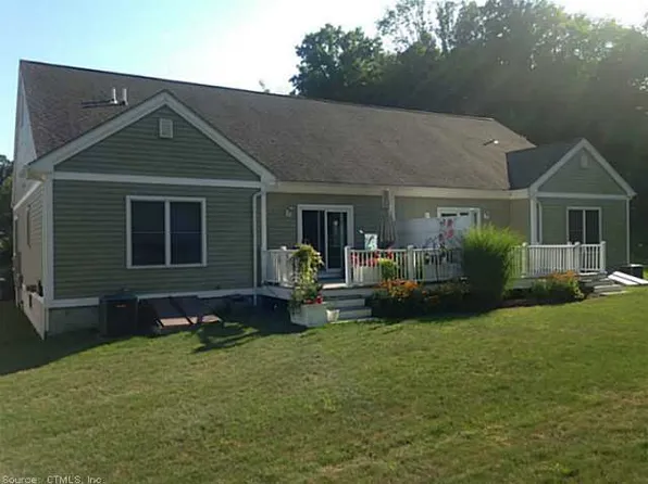 15 Commonway Dr, Brooklyn, CT 06234