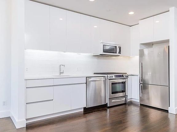 2nd image of 11-25 45th Ave #5H