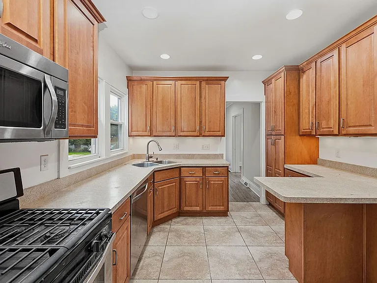 3713 Frances Ave — Photo 27