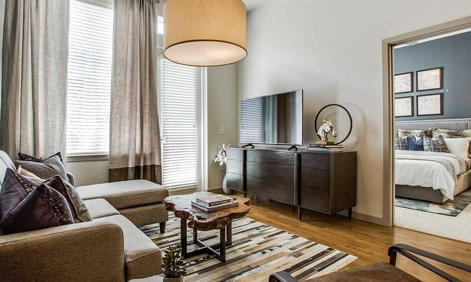 1st image of 2106 Boll St #527