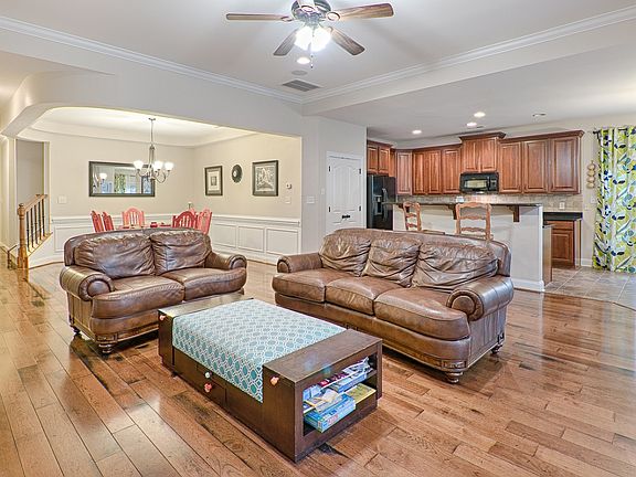 5th image of 7845 Oak Haven Ln