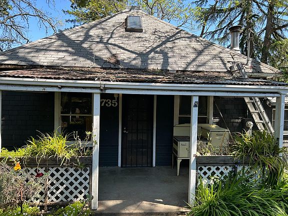 2nd image of 735 Robinson Road