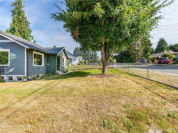 4th image of 1010 Avenue B