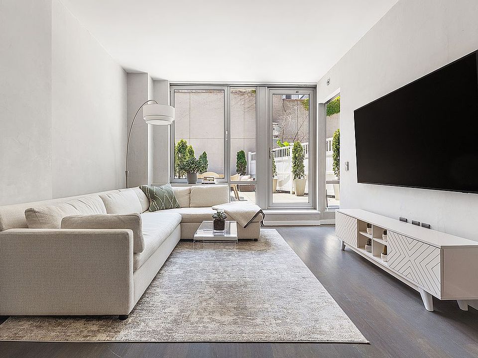 1st image of 444 W 19th St APT 202