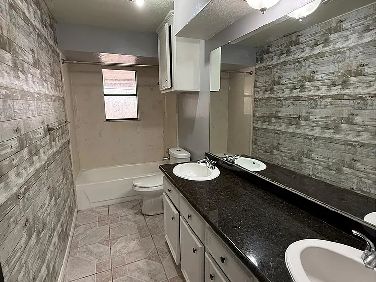 11611 Stone Bridge Dr — Photo 18