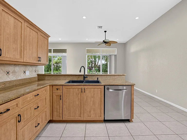 5346 Vallejo Ter — Photo 51