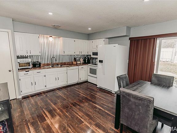 2nd image of 13624 Council Ln