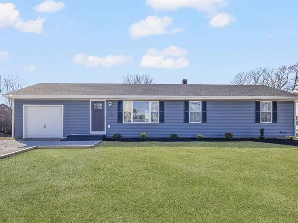 218 Bristol Ferry Rd, Portsmouth, RI 02871