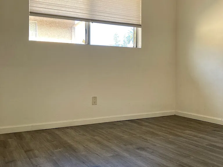 7021 Church St #4 — Photo 4