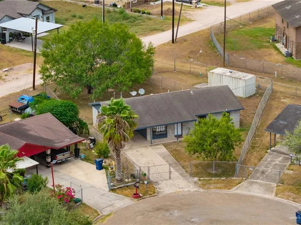 705 E 9th St, Mercedes, TX 78570