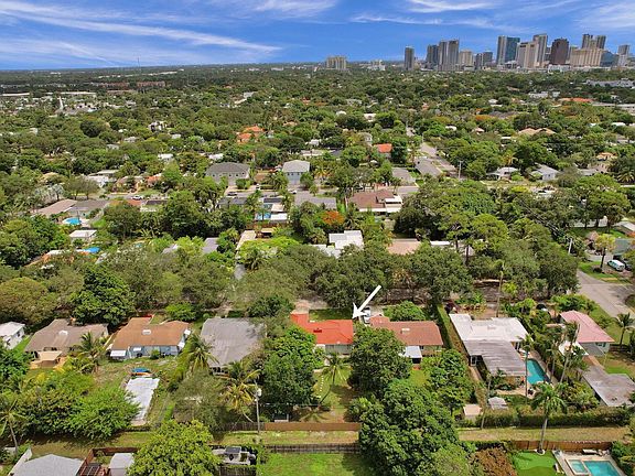 3rd image of 614 SW 18th Street