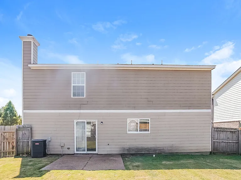 10038 Chariden Dr — Photo 20