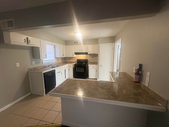 5th image of 3420 Adrick Rd